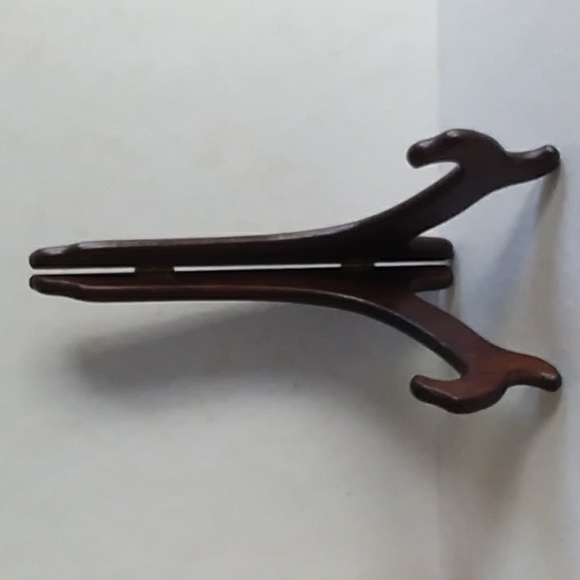 Lot of Plate/Picture Holders - Picture 3 of 6